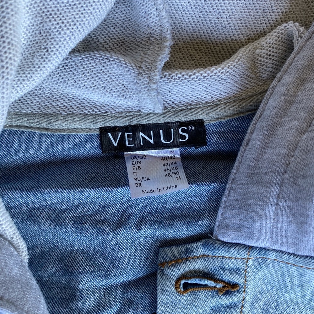 Distressed crop jean jacket - Picture 7 of 12